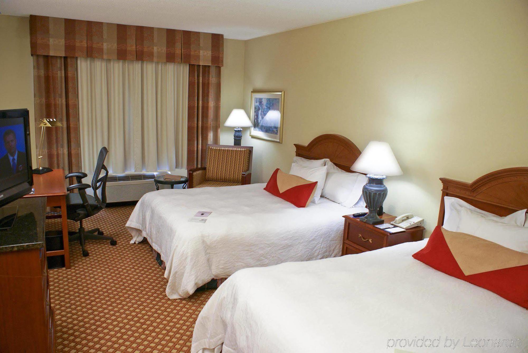 Hilton Garden Inn Charlotte North Room photo